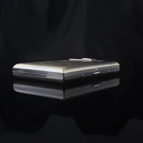 Guipai Classic A портсигар со встроенной USB зажигалкой Guipai Classic A портсигар со встроенной USB зажигалкой