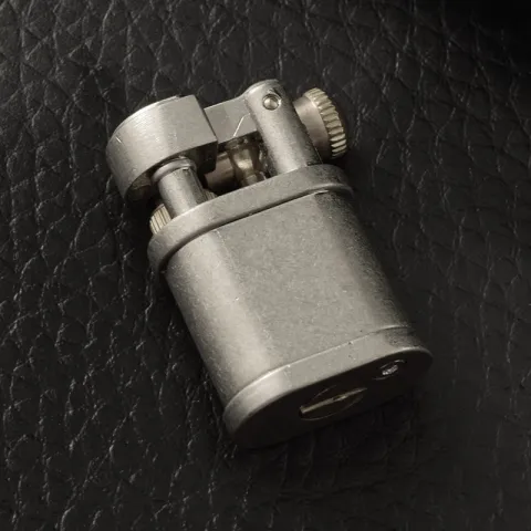 Dolphin HY703 бензиновая мини зажигалка