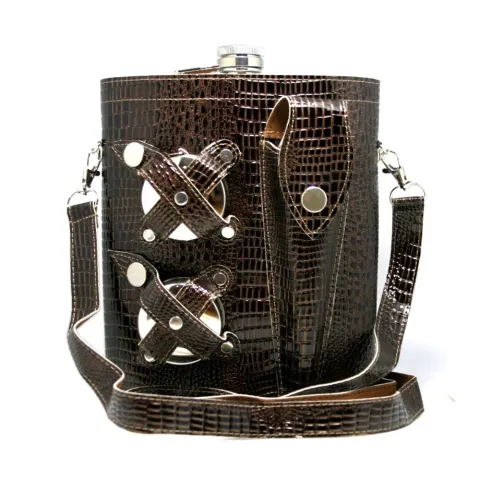 Guotai XPT-48oz фляга с дорожным набором в чехле на ремне 
