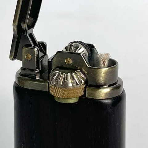 Chief CF227B бензиновая зажигалка Chief CF227B бензиновая зажигалка