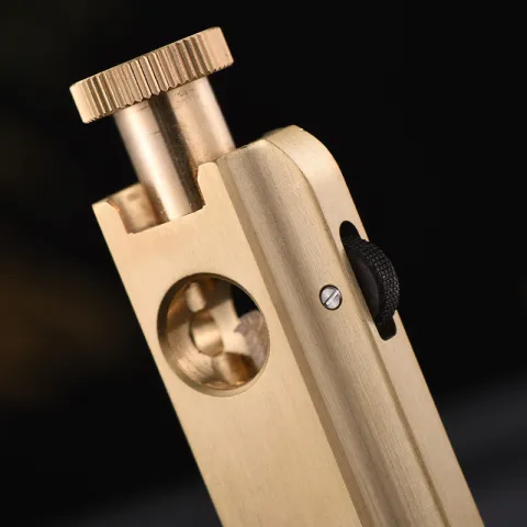 Rowenta R10 бензиновая зажигалка Rowenta R10 бензиновая зажигалка